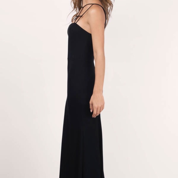 Tobi Caged Front Maxi Dress - Picture 3 of 8